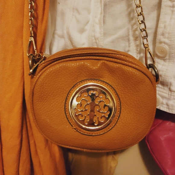 Tan Crossbody Purse - Picture 1 of 3